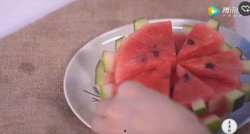 吃瓜不用手,美味尽享——吃瓜不用手的便捷体验