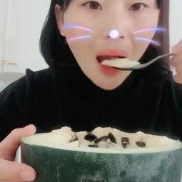 吃瓜流泪的视频,一起感受吃瓜流泪的感动瞬间